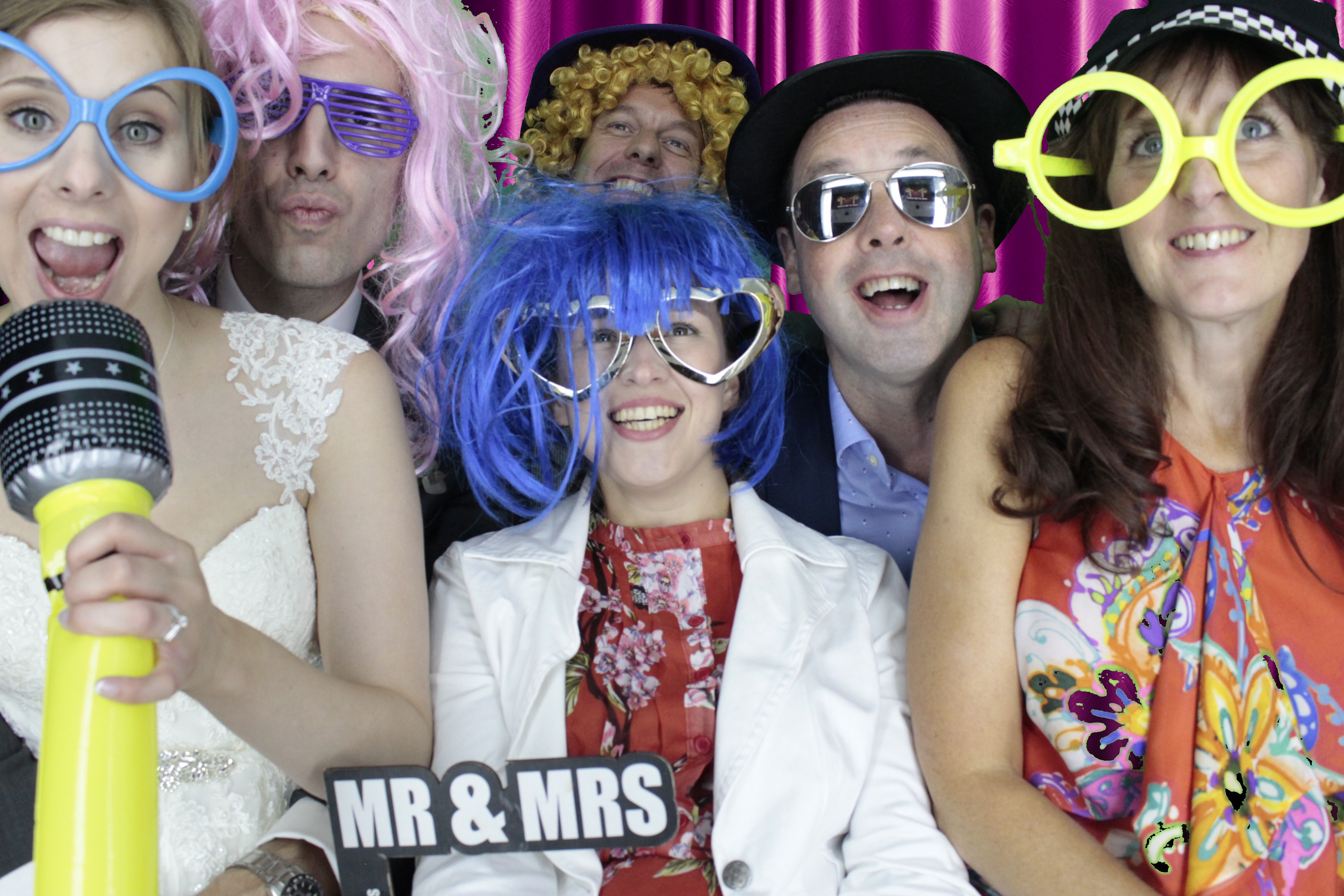 Mr & Mrs Brooks | View more photos from the event at gallery.myphotoboothexperience.co.uk/u/MyPhotoBoothExperienceLtd/Mr-Mrs-Brooks